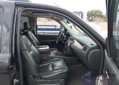 2009 GMC Yukon Xl 1500 Denali z USA, uszkodzony, nr VIN 1GKFC06259R255850